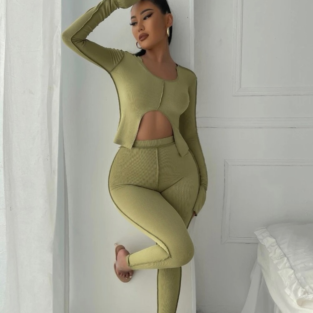 Two Piece Set